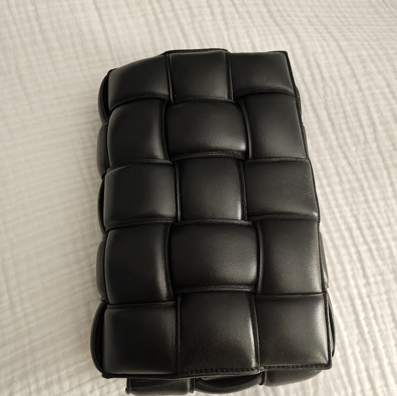 Bottega padded cassette retails 4900 - Picture 3 of 10